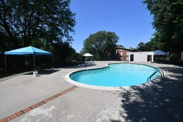 10 Crescent Dr 5, Andover, MA 01810