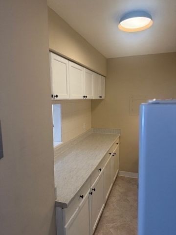 10 Crescent Dr 5, Andover, MA 01810