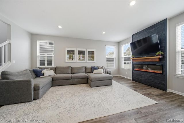 2461 Massoit Road, Royal Oak, MI 48073