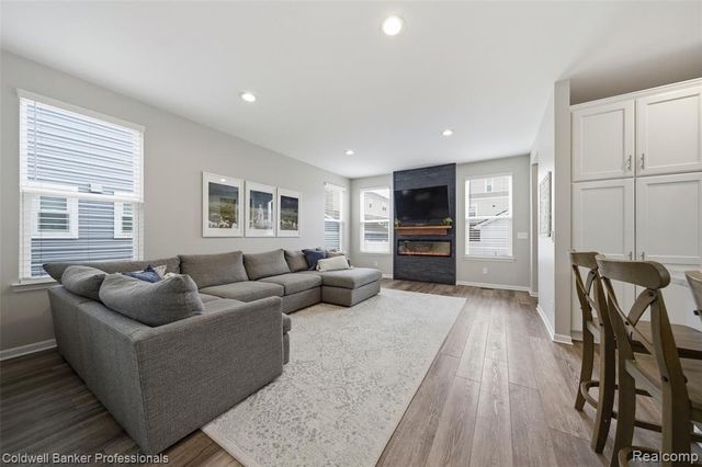 2461 Massoit Road, Royal Oak, MI 48073