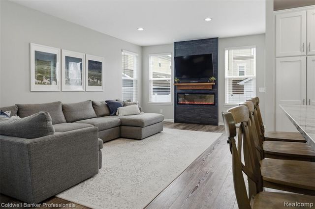 2461 Massoit Road, Royal Oak, MI 48073