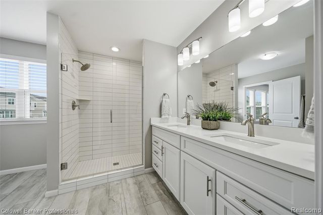 2461 Massoit Road, Royal Oak, MI 48073