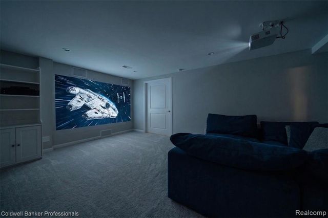 2461 Massoit Road, Royal Oak, MI 48073