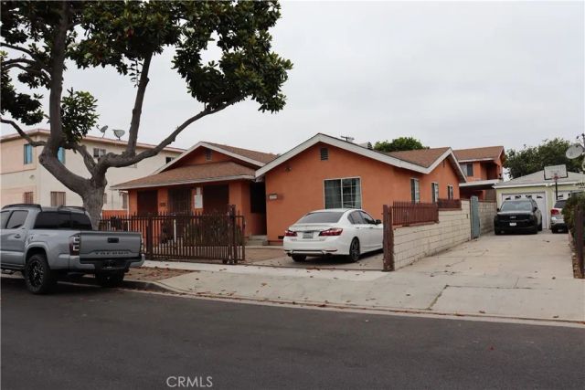 1025 W 103rd, Los Angeles, CA 90044