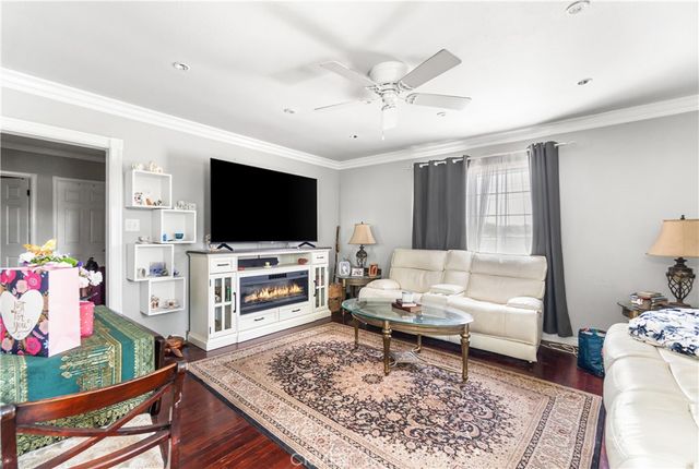 1562 W 31st Street, Long Beach, CA 90810