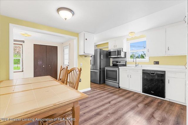 5662 E Clark Road, Bath, MI 48808
