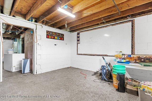 5662 E Clark Road, Bath, MI 48808