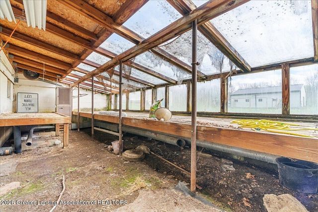 5662 E Clark Road, Bath, MI 48808