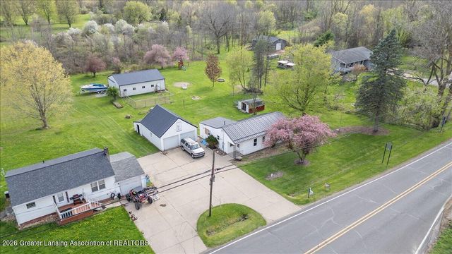 5662 E Clark Road, Bath, MI 48808