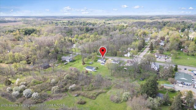 5662 E Clark Road, Bath, MI 48808