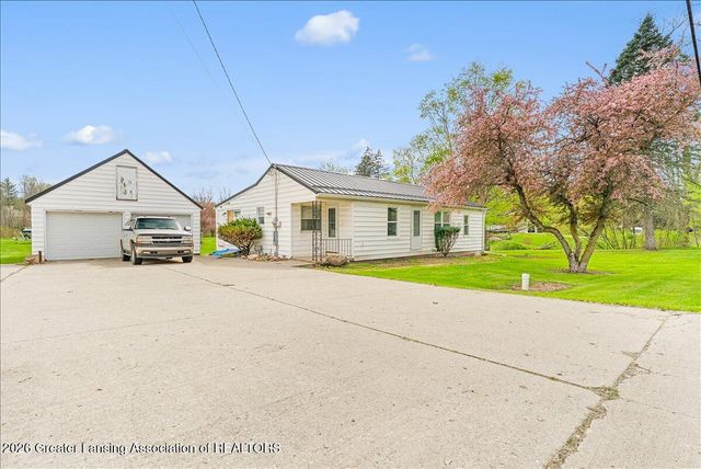 5662 E Clark Road, Bath, MI 48808