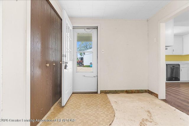 5662 E Clark Road, Bath, MI 48808