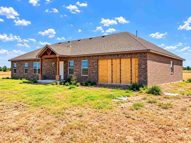 618 SW Applewood Ln, Lawton, OK 73505