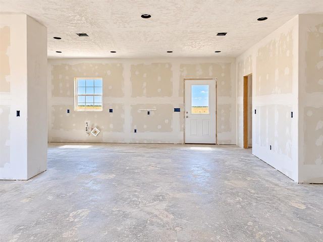 618 SW Applewood Ln, Lawton, OK 73505