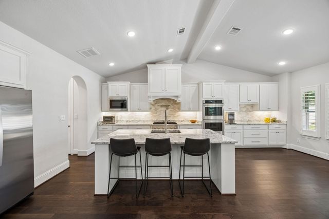 111 N Bimini Twist Circle, The Woodlands, TX 77375