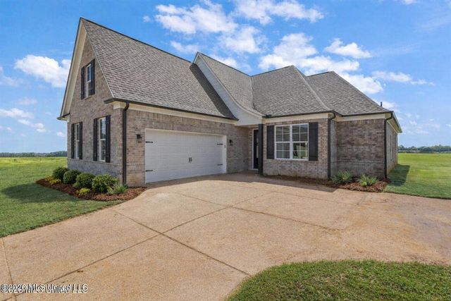 854 Coahoma Court, Nesbit, MS 38651