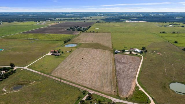 12473 County Road 440, Thorndale, TX 76577