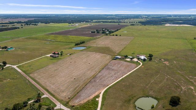 12473 County Road 440, Thorndale, TX 76577