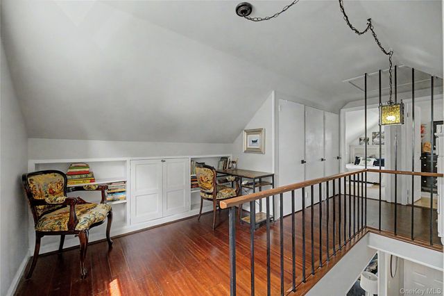 12 Saratoga Road, White Plains, NY 10607
