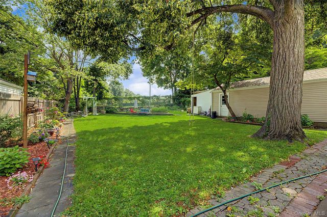 12 Saratoga Road, White Plains, NY 10607