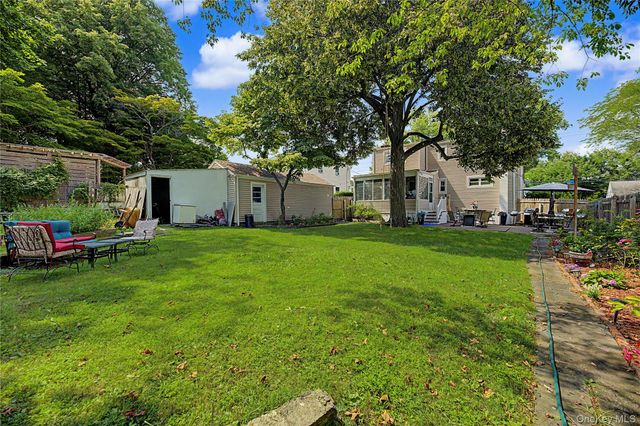 12 Saratoga Road, White Plains, NY 10607