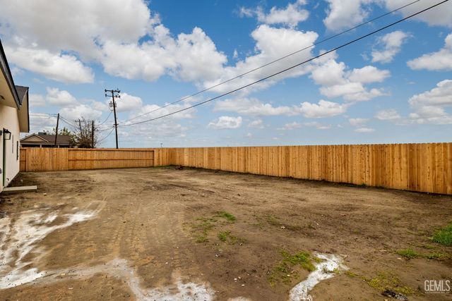 9502 Beam Street, Bakersfield, CA 93311