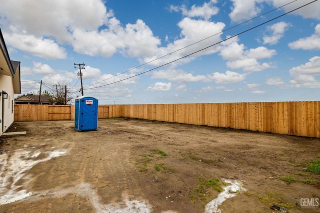 9502 Beam Street, Bakersfield, CA 93311