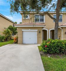 12172 SW 5th Ct, Pembroke Pines, FL 33025