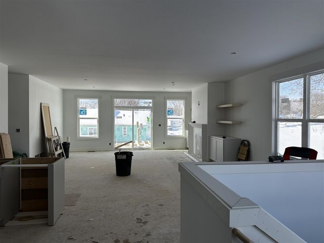 581 Waterford Village Drive, Grand Rapids, MI 49534