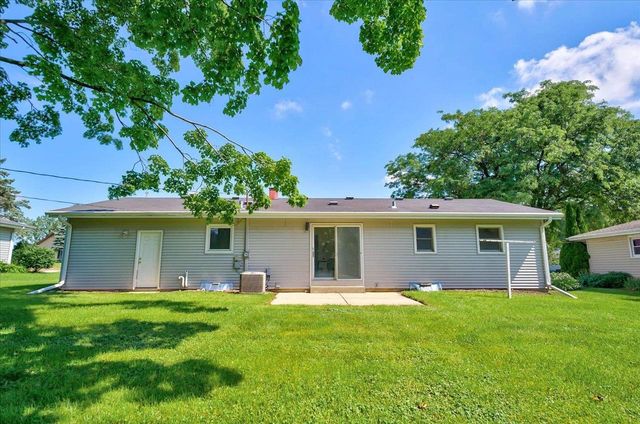 505 Mark Drive, Verona, WI 53593