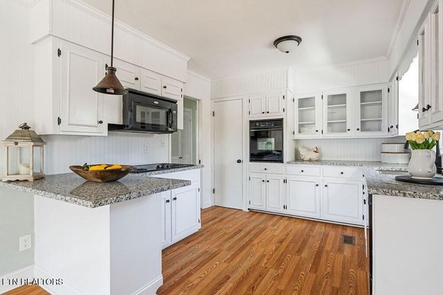 663 N Edgewood Drive, Sparta, TN 38583