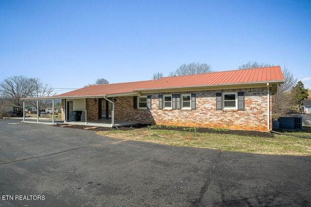 663 N Edgewood Drive, Sparta, TN 38583