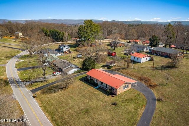663 N Edgewood Drive, Sparta, TN 38583