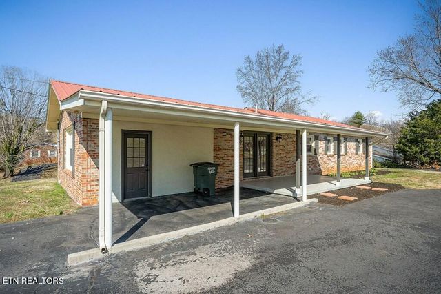 663 N Edgewood Drive, Sparta, TN 38583