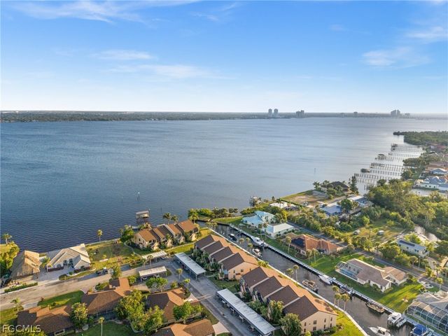 15481 Admiralty CIR 4, North Fort Myers, FL 33917