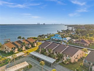 15481 Admiralty CIR 4, North Fort Myers, FL 33917