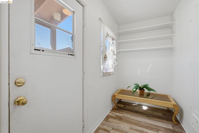 1100 101St Ave, Oakland, CA 94603