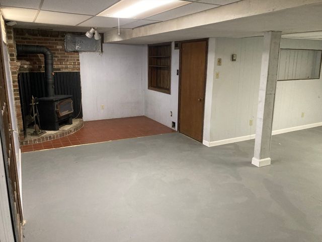 84 D St, Dracut, MA 01826