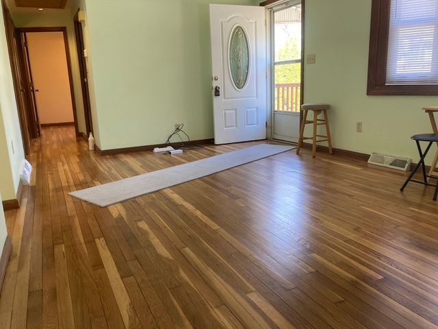 84 D St, Dracut, MA 01826