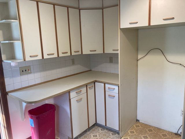 84 D St, Dracut, MA 01826