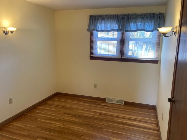 84 D St, Dracut, MA 01826