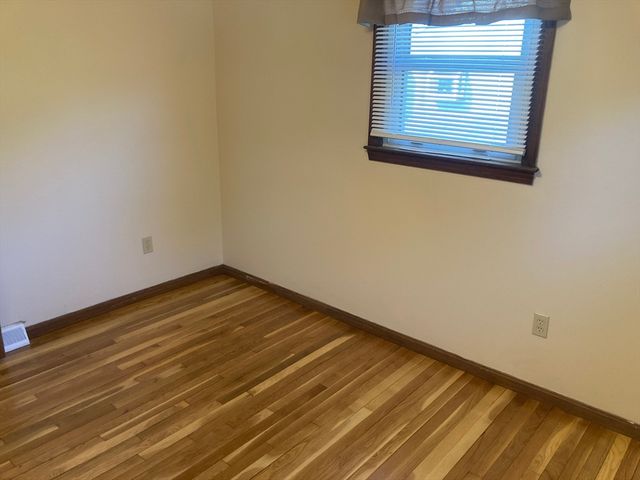 84 D St, Dracut, MA 01826