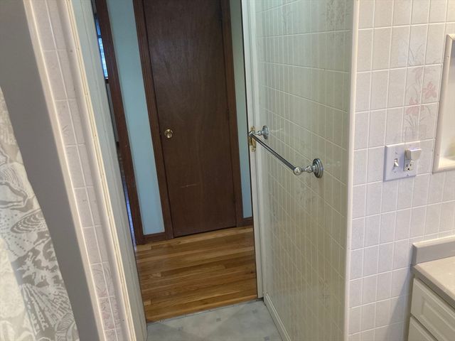 84 D St, Dracut, MA 01826