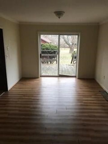 204 W Berry Avenue, Lansing, MI 48910