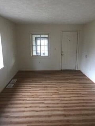 204 W Berry Avenue, Lansing, MI 48910