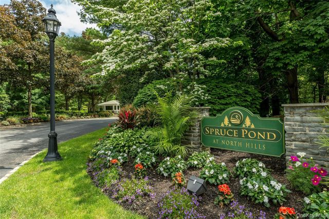 52 Hyde Court, Manhasset, NY 11030