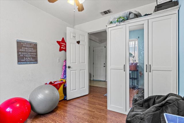 6629 Foxtail Ct, Sacramento, CA 95842