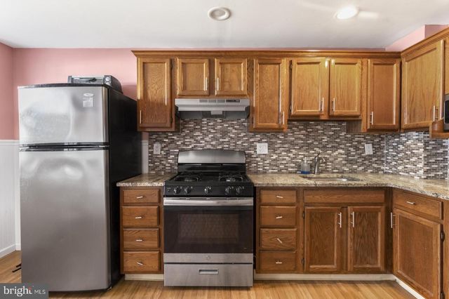 3218 E THOMPSON ST, Philadelphia, PA 19134