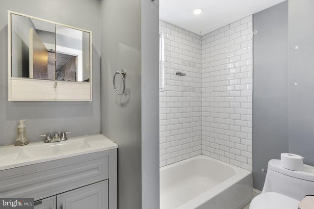 3218 E THOMPSON ST, Philadelphia, PA 19134
