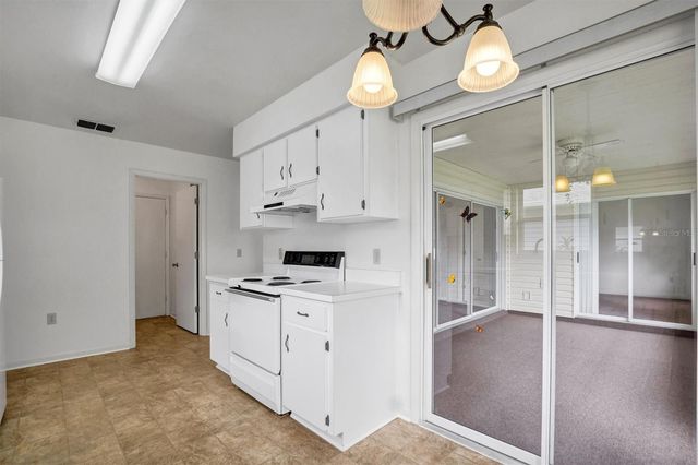 4938 COLONNADES CIRCLE E, Lakeland, FL 33811